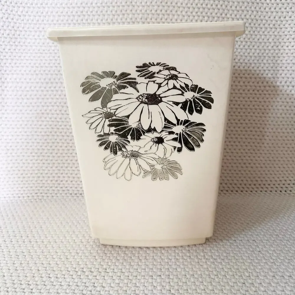 Vintage Lustro Ware MCM Plastic White Foil Silver Gerber Daisy Trash Basket Bin